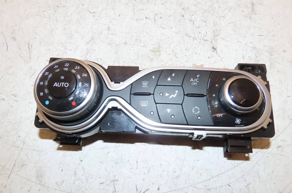 Commande de chauffage Renault TWINGO III (BCM_, BCA_) 1.0 sce 70 (bcmb) (2015) 5 portes occasion