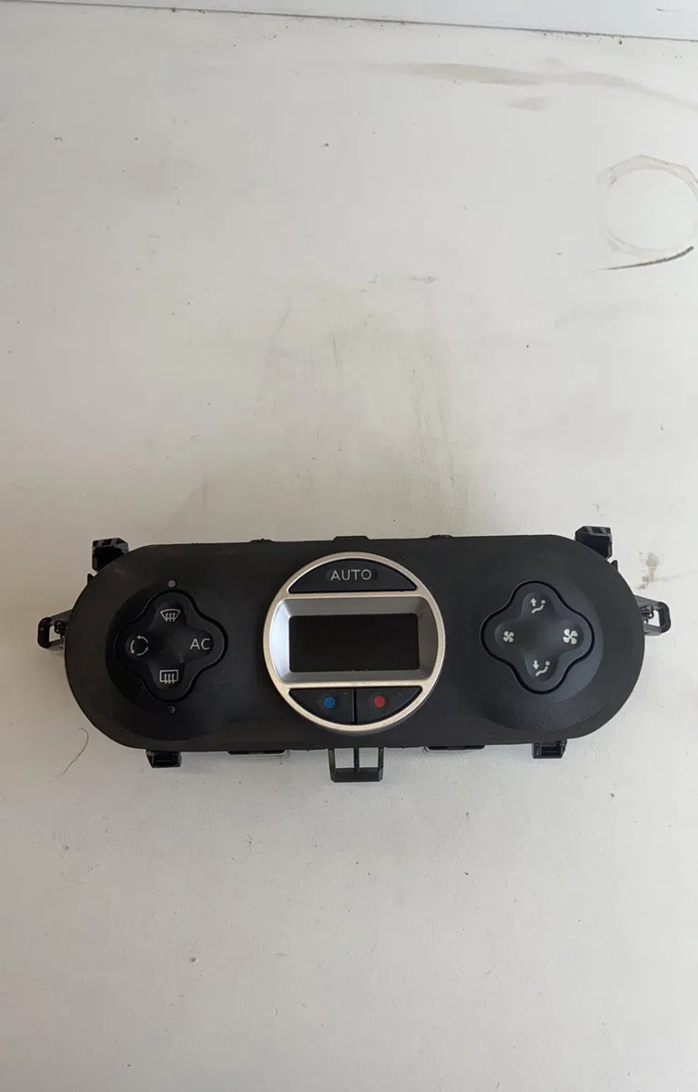Commande de chauffage Renault WIND (E4M_) 1.6 (e4mb, e4mc) (2010) occasion