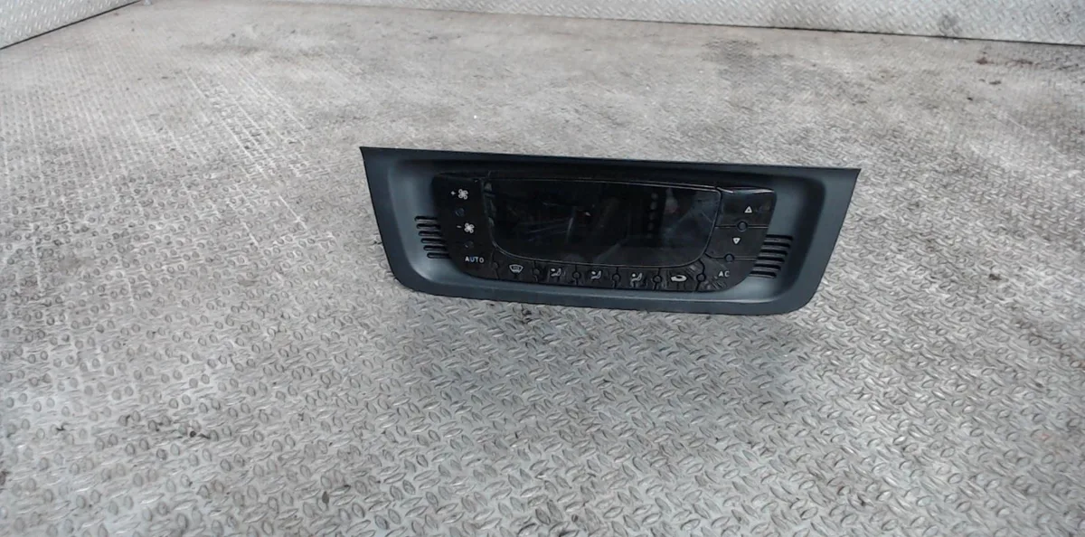 Commande de chauffage Seat IBIZA IV (6J5, 6P1) 1.9 tdi (2008-2010) occasion