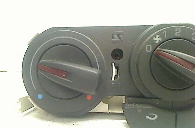 Commande de chauffage Seat IBIZA IV SC (6J1, 6P5) 1.4 tdi (2008-2010) occasion