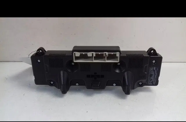 Commande de chauffage Seat LEON (1P1) 1.9 tdi (2005-2010) 5 portes occasion