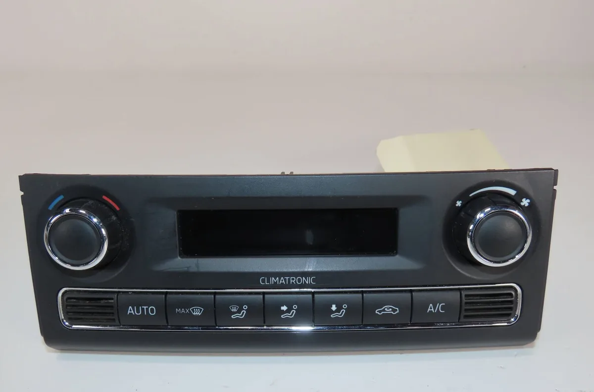 Commande de chauffage Skoda ROOMSTER (5J7) 1.6 tdi (2010-2015) occasion