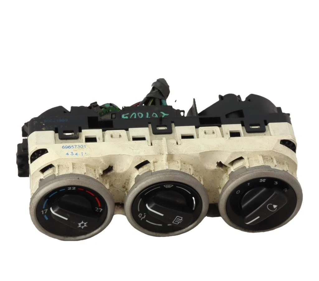 Commande de chauffage Smart FORFOUR (454) 1.5 cdi (454.000) (2004-2006) occasion