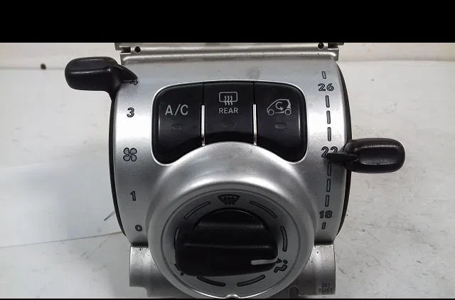 Commande de chauffage Smart FORTWO Coupé (451) 0.8 cdi (451.300) (2007) occasion