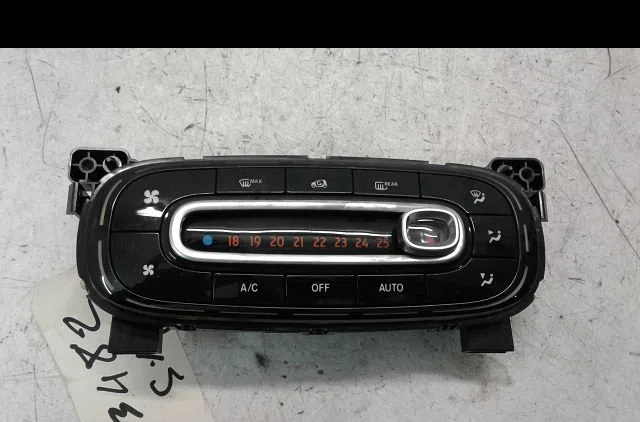 Commande de chauffage Smart FORTWO Coupé (453) 0.9 (453.344, 453.353) (2014) occasion