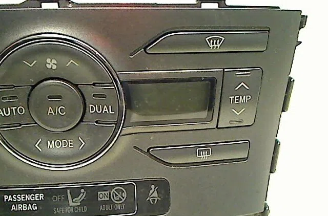 Commande de chauffage Toyota AURIS (_E15_) 1.4 d-4d (nde150_) (2007-2012) 3 portes occasion