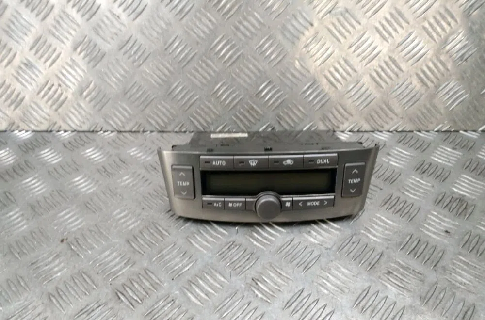 Commande de chauffage Toyota AVENSIS Break (_T25_) 2.2 d-cat (adt251_) (2005-2008) occasion