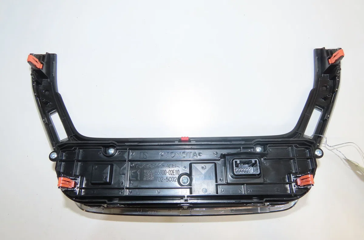 Commande de chauffage Toyota COROLLA 3-5 portes (_E21_) 1.8 hybrid (zwe211) (2018) 5 portes occasion — photo 2