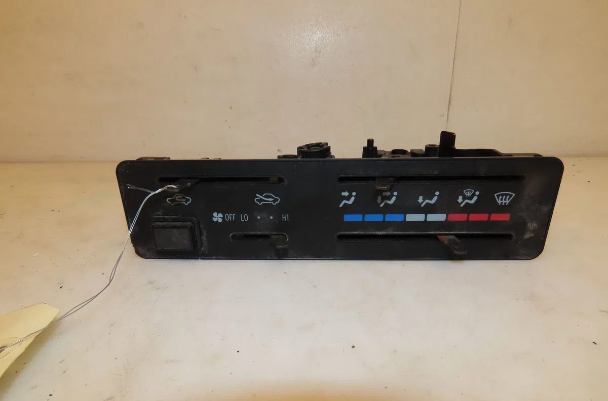 Commande de chauffage Toyota RAV 4 I Cabrio (_A1_) 2.0 4wd (sxa11) (1997-2000) occasion