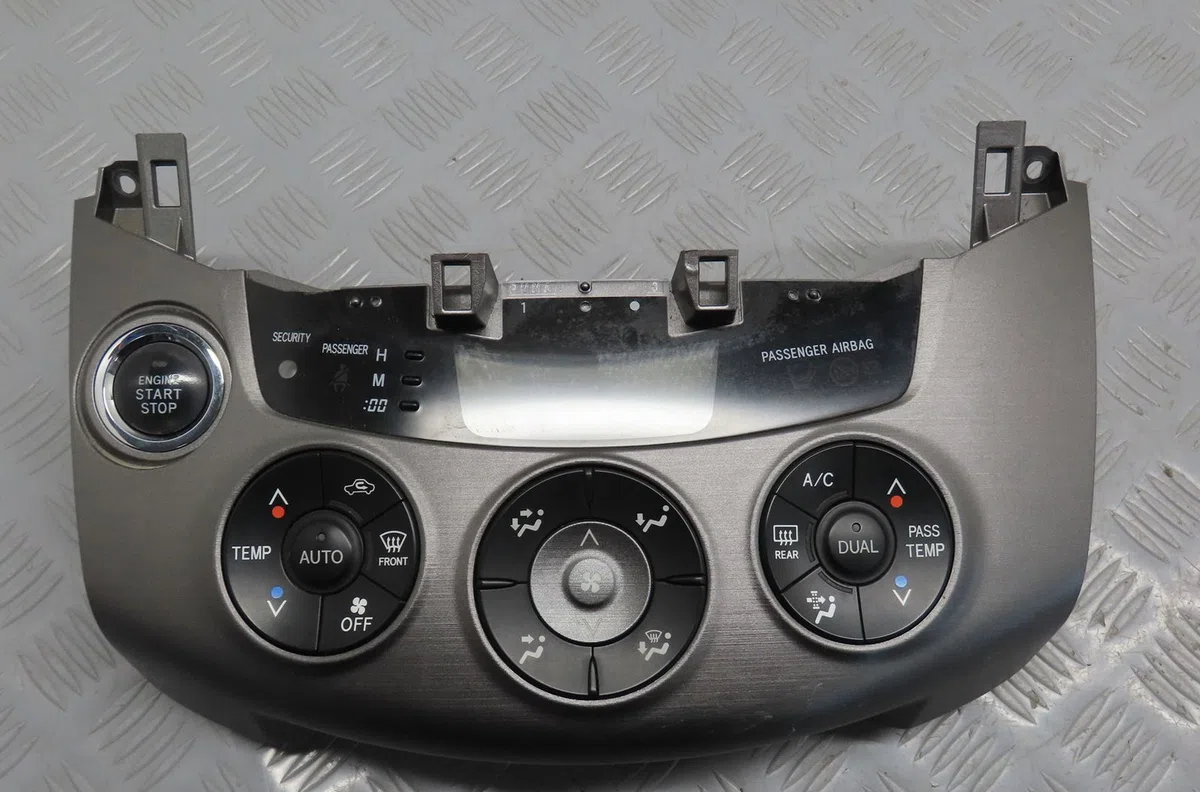 Commande de chauffage Toyota RAV 4 III (_A3_) 2.2 d 4wd (ala30_) (2006-2012) occasion