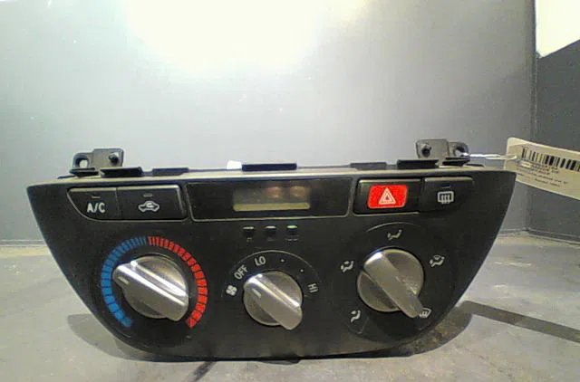 Commande de chauffage TOYOTA RAV4 II Phase 1 07-2000--10-2003 VX D occasion