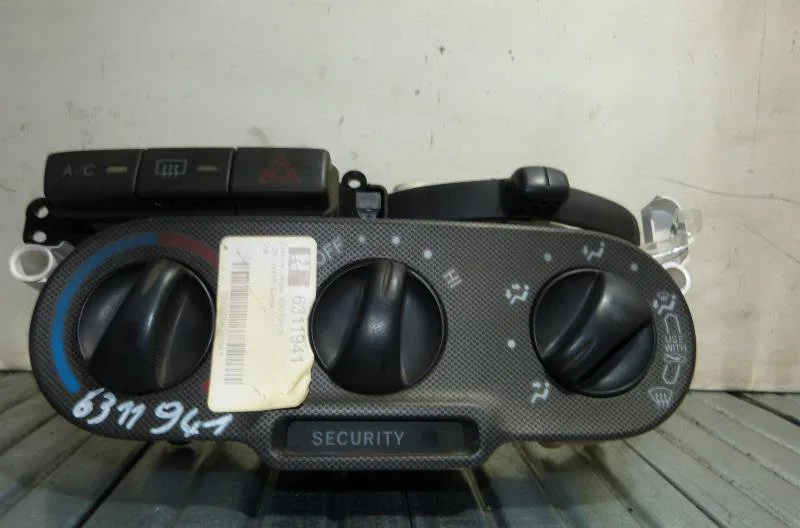 Commande de chauffage TOYOTA YARIS 1 PHASE 2 occasion