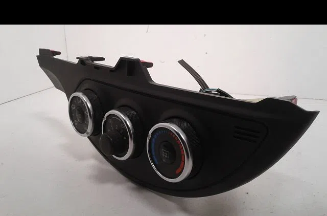 Commande de chauffage Toyota YARIS (_P13_) 1.0 (ksp130_) (2010) occasion