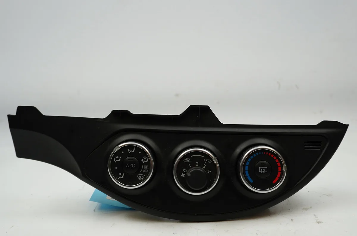 Commande de chauffage Toyota YARIS (_P13_) 1.3 (nsp130_) (2011) occasion