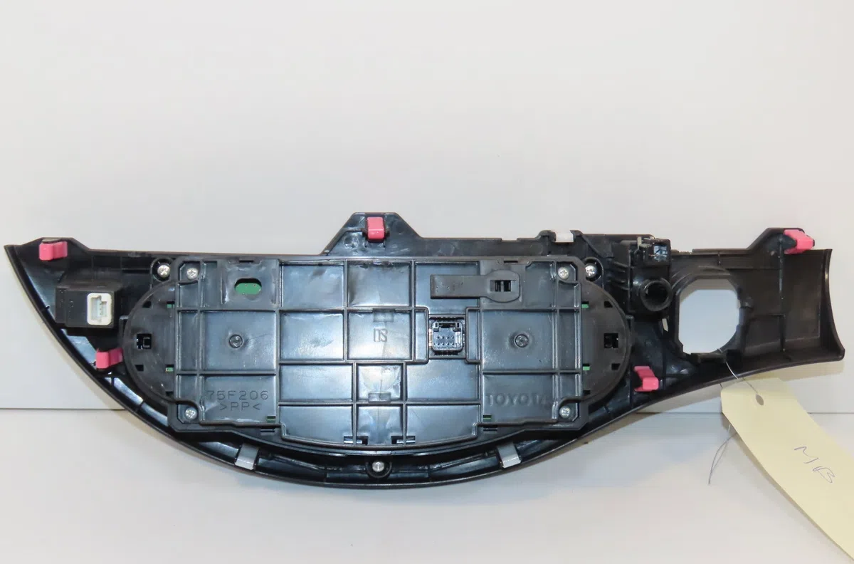 Commande de chauffage Toyota YARIS (_P13_) 1.5 hybrid (nhp130_) (2012) occasion