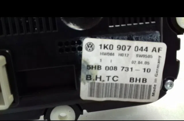 Commande de chauffage Volkswagen GOLF PLUS V (5M1, 521) 2.0 tdi 16v (2005-2013) 5 portes occasion