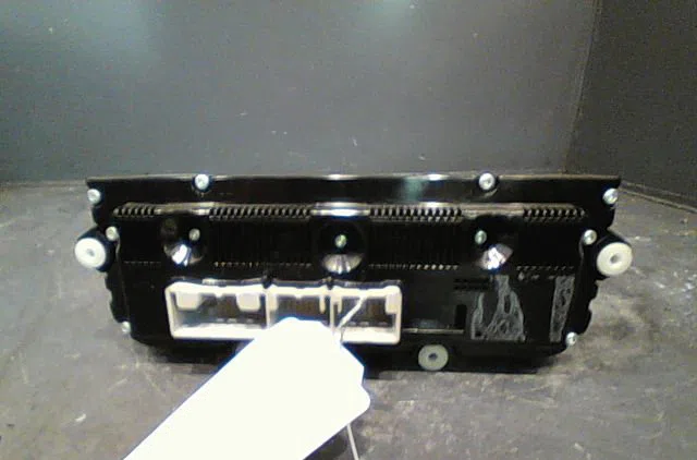 Commande de chauffage VOLKSWAGEN GOLF V Phase 1 11-2003--10-2008 occasion