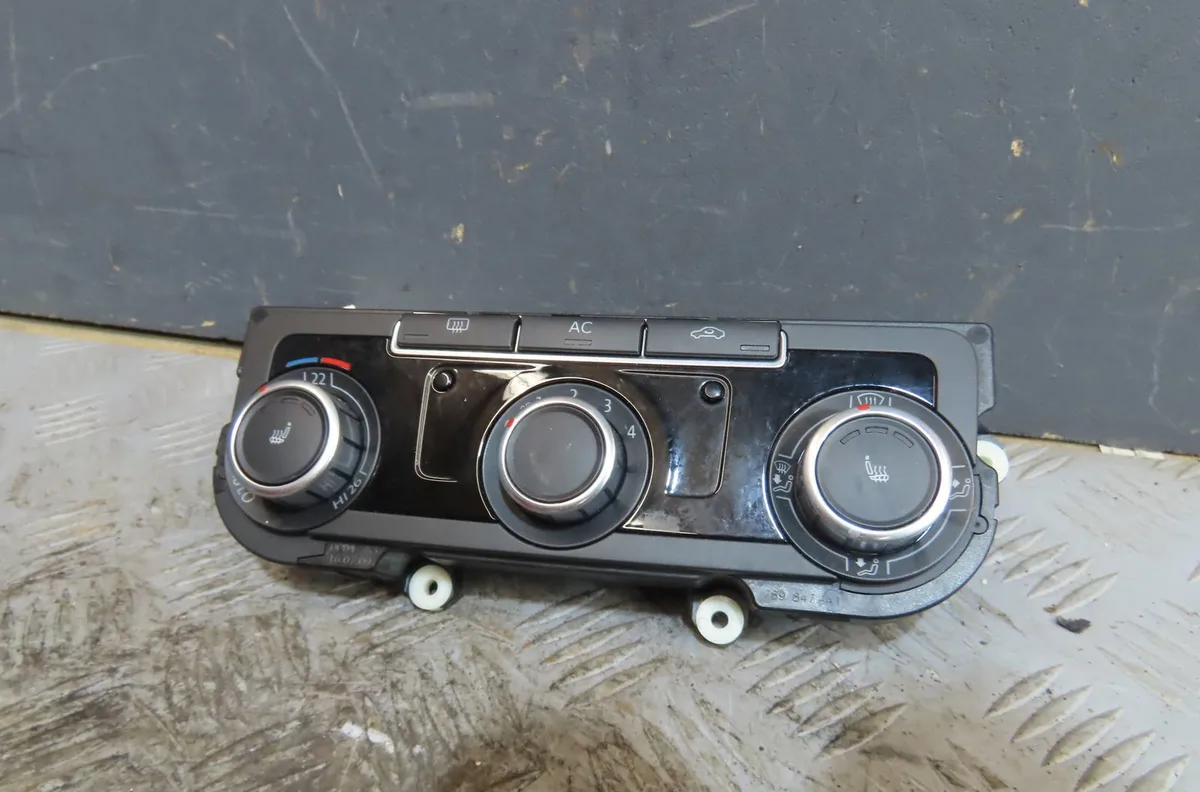 Commande de chauffage Volkswagen GOLF VI (5K1) 1.4 (2008-2012) 5 portes occasion