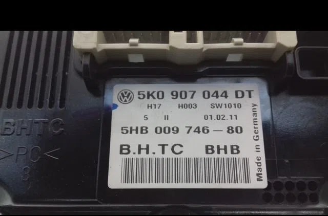 Commande de chauffage Volkswagen GOLF VI (5K1) 1.6 tdi (2009-2012) 5 portes occasion