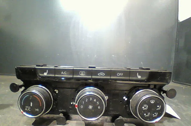 Commande de chauffage VOLKSWAGEN GOLF VII 2013 occasion