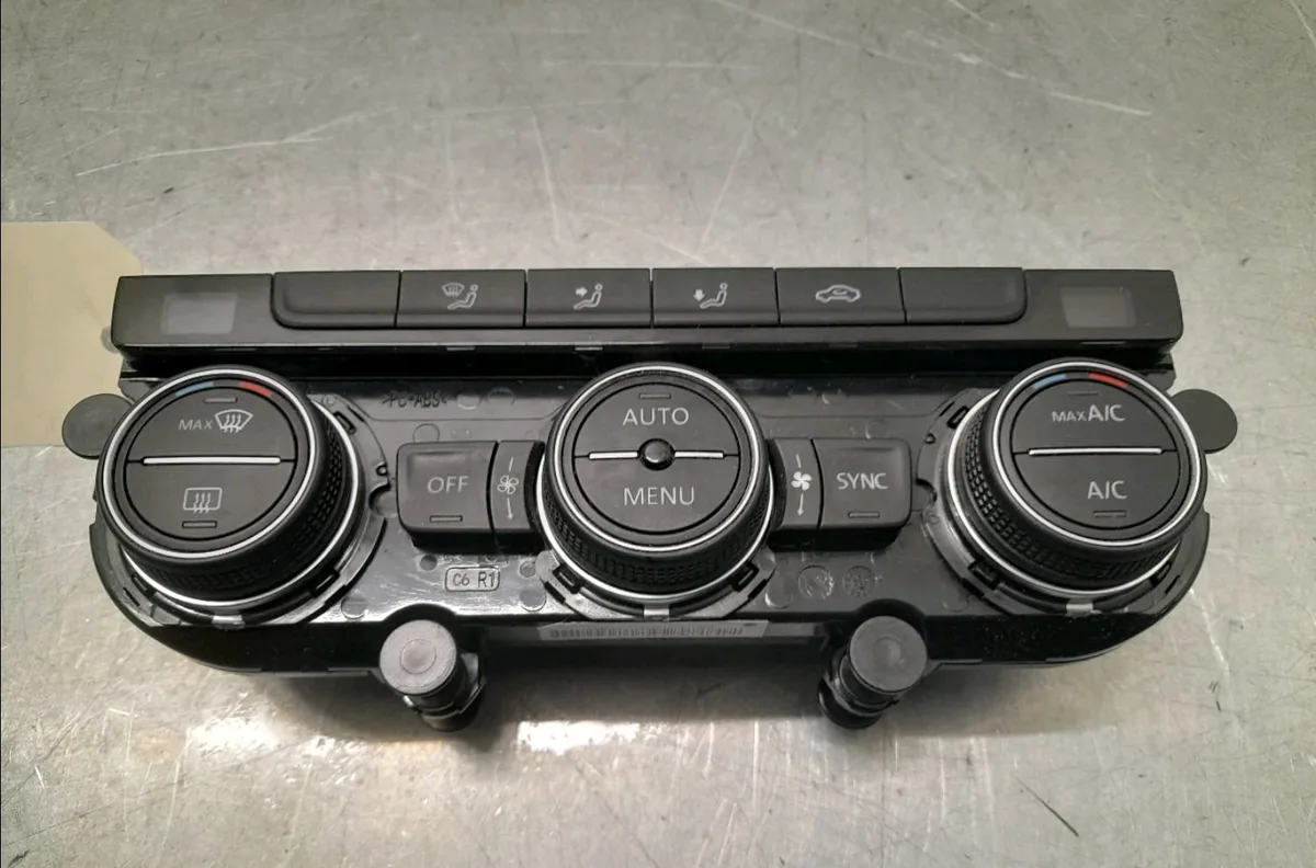 Commande de chauffage Volkswagen GOLF VII (5G1, BQ1, BE1, BE2) 1.0 tsi (2015-2020) occasion
