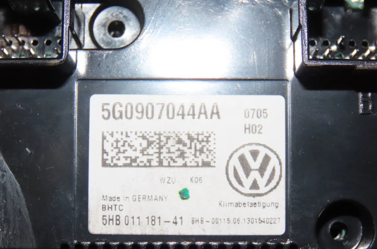 Commande de chauffage Volkswagen GOLF VII (5G1, BQ1, BE1, BE2) 1.6 tdi (2012-2017) occasion