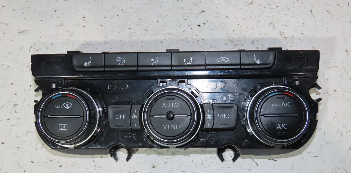 Commande de chauffage Volkswagen GOLF VII (5G1, BQ1, BE1, BE2) 1.6 tdi (2012-2017) occasion