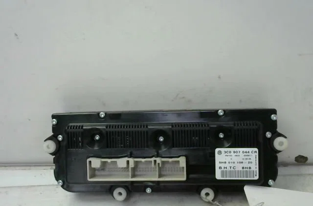 Commande de chauffage Volkswagen PASSAT B6 (3C2) 2.0 tdi 16v (2005-2010) occasion