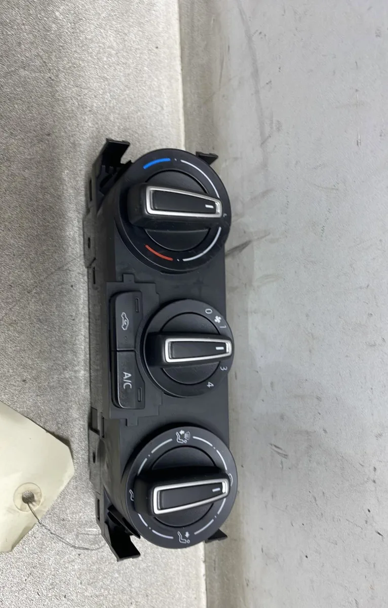 Commande de chauffage Volkswagen POLO V (6R1, 6C1) 1.4 tdi (2014) occasion