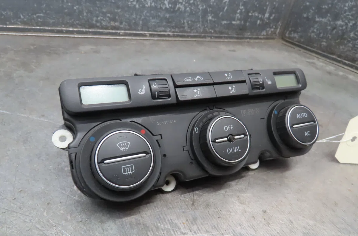 Commande de chauffage Volkswagen SCIROCCO III (137, 138) 2.0 tfsi (2008-2009) occasion