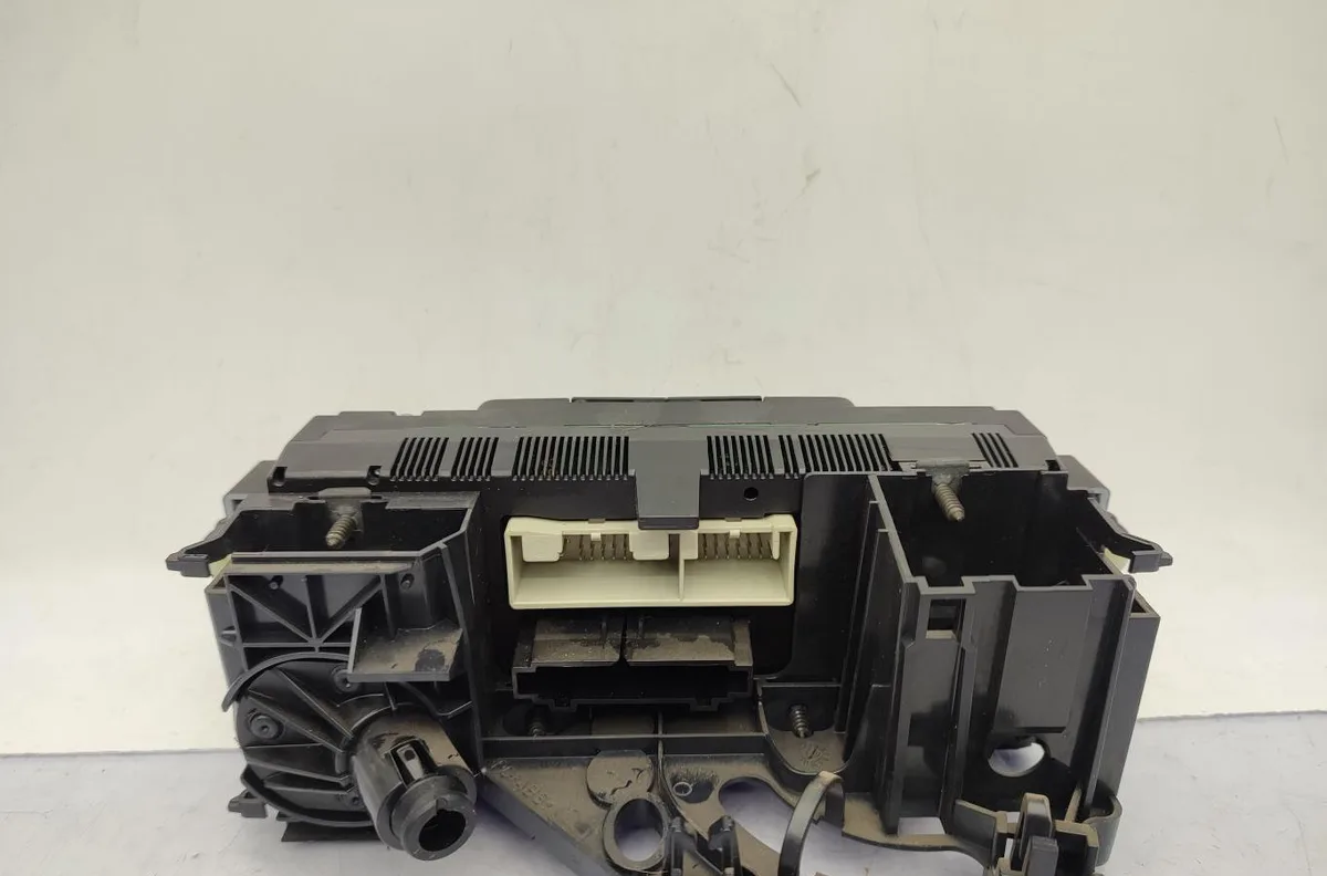 Commande de chauffage VOLKSWAGEN TOURAN 1 PHASE 2 occasion