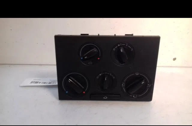 Commande de chauffage Volkswagen TRANSPORTER IV Autobus-Autocar (70B, 70C, 7DB, 7DK, 70J, 70K 2.5 tdi (1995-2003) occasi