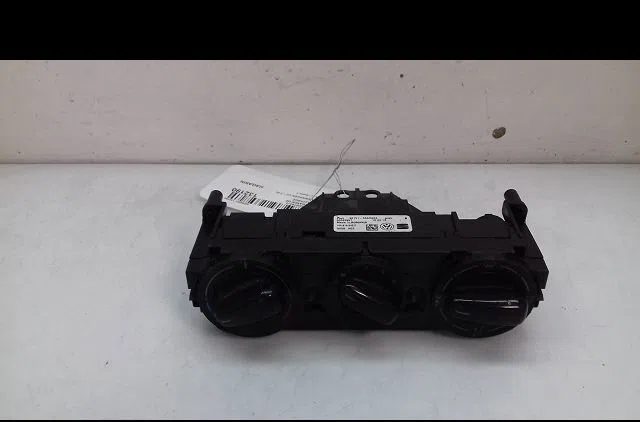 Commande de chauffage Volkswagen UP! (121, 122, BL1, BL2, BL3, 123) 1.0 (2011-2020) 5 portes occasion