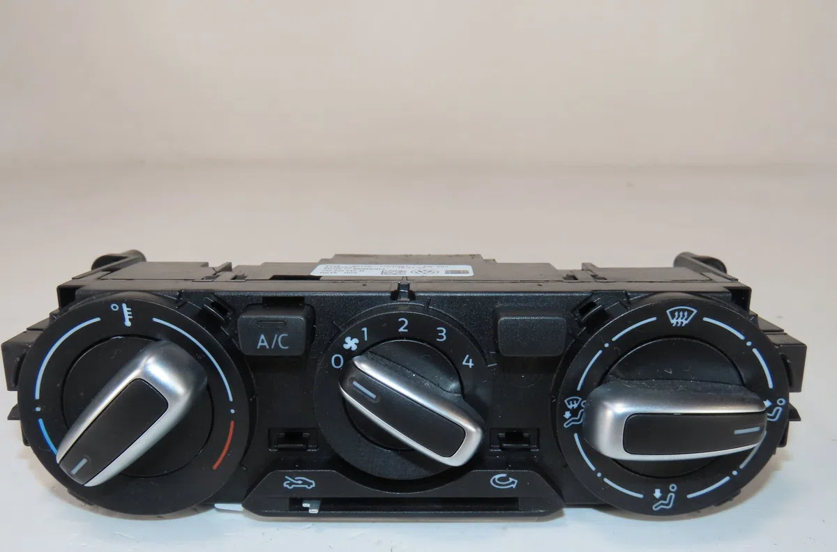 Commande de chauffage Volkswagen UP! (121, 122, BL1, BL2, BL3, 123) 1.0 (2011-2020) occasion