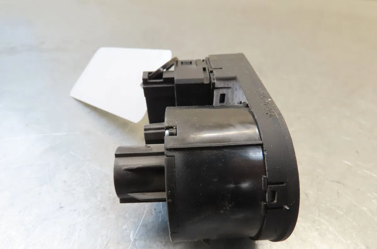 Commande eclairage Audi A1 (8X1, 8XK) 1.6 tdi (2011-2015) occasion