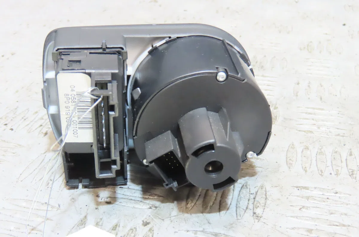 Commande eclairage Audi A3 (8P1) 1.9 tdi (2003-2010) 3 portes occasion