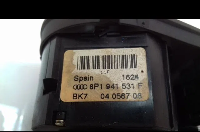 Commande eclairage Audi A3 (8P1) 2.0 tdi 16v (2003-2012) 3 portes occasion