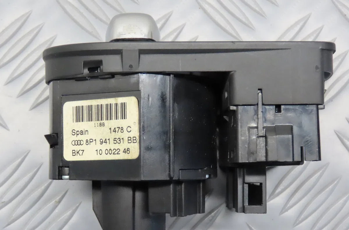 Commande eclairage Audi A3 Sportback (8PA) 1.9 tdi (2004-2010) occasion