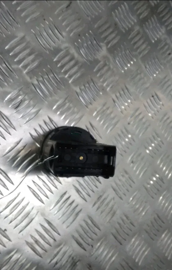 Commande eclairage Audi A4 B6 Décapotable (8H7) 2.5 tdi (2002-2005) occasion