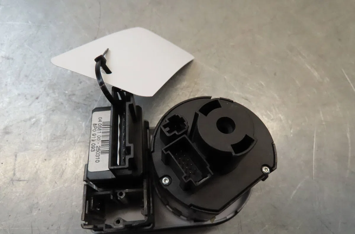 Commande eclairage Audi TT (8J3) 2.0 tfsi quattro (2010-2014) occasion
