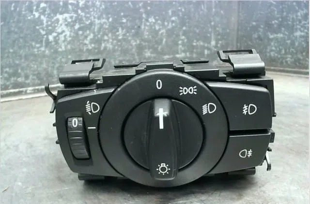 Commande eclairage Bmw 1 (E81) 116 i (2007-2011) occasion