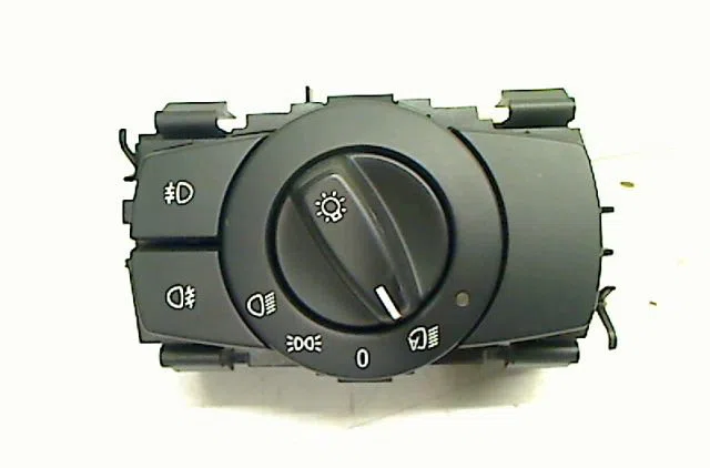 Commande eclairage Bmw 1 (E81) 118 d (2006-2011) 3 portes occasion