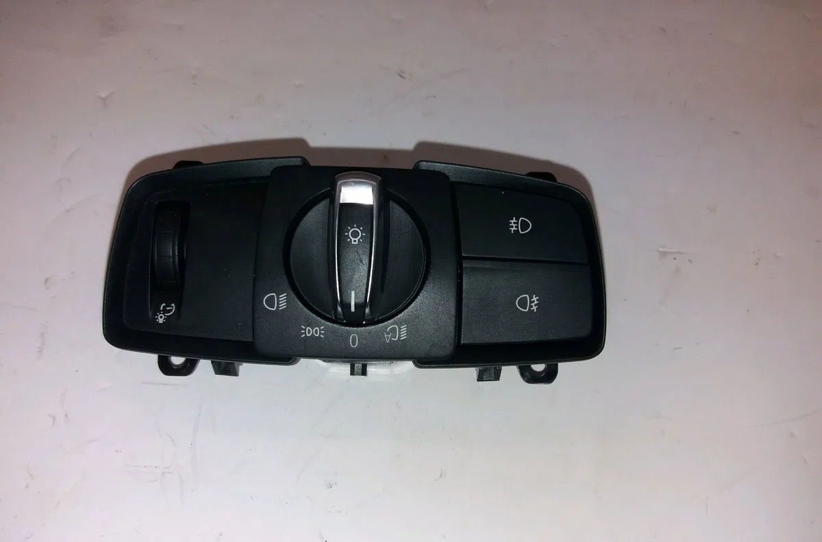 Commande eclairage Bmw 1 (F20) M 135 i (2012-2015) occasion