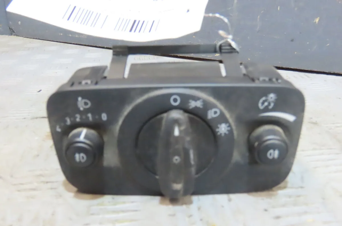 Commande eclairage Ford C-MAX II (DXA-CB7, DXA-CEU) 2.0 tdci (2010-2019) occasion