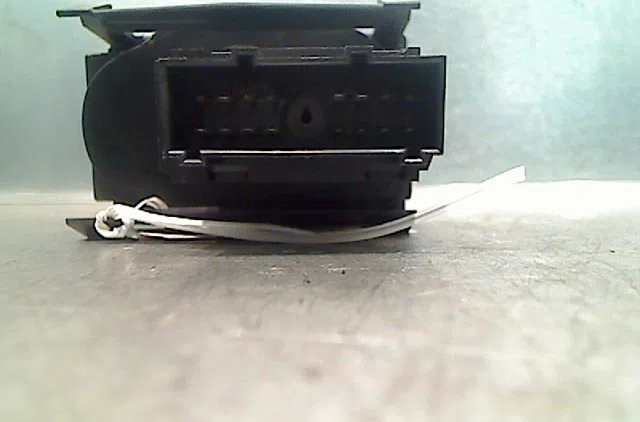 Commande eclairage Ford FIESTA V (JH_, JD_) 1.4 tdci (2001-2008) 5 portes occasion