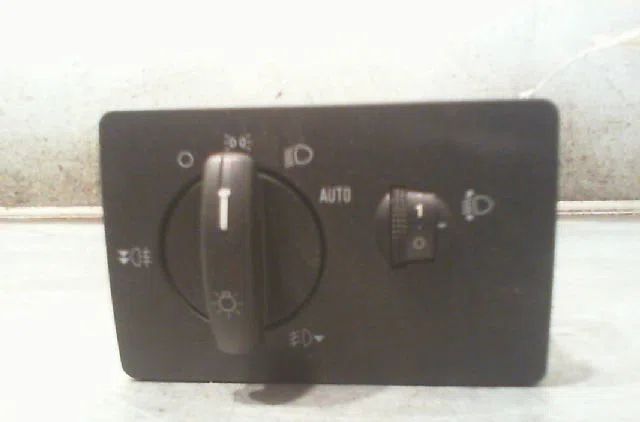 Commande eclairage FORD FUSION Phase 1 09-2002--10-2005 occasion
