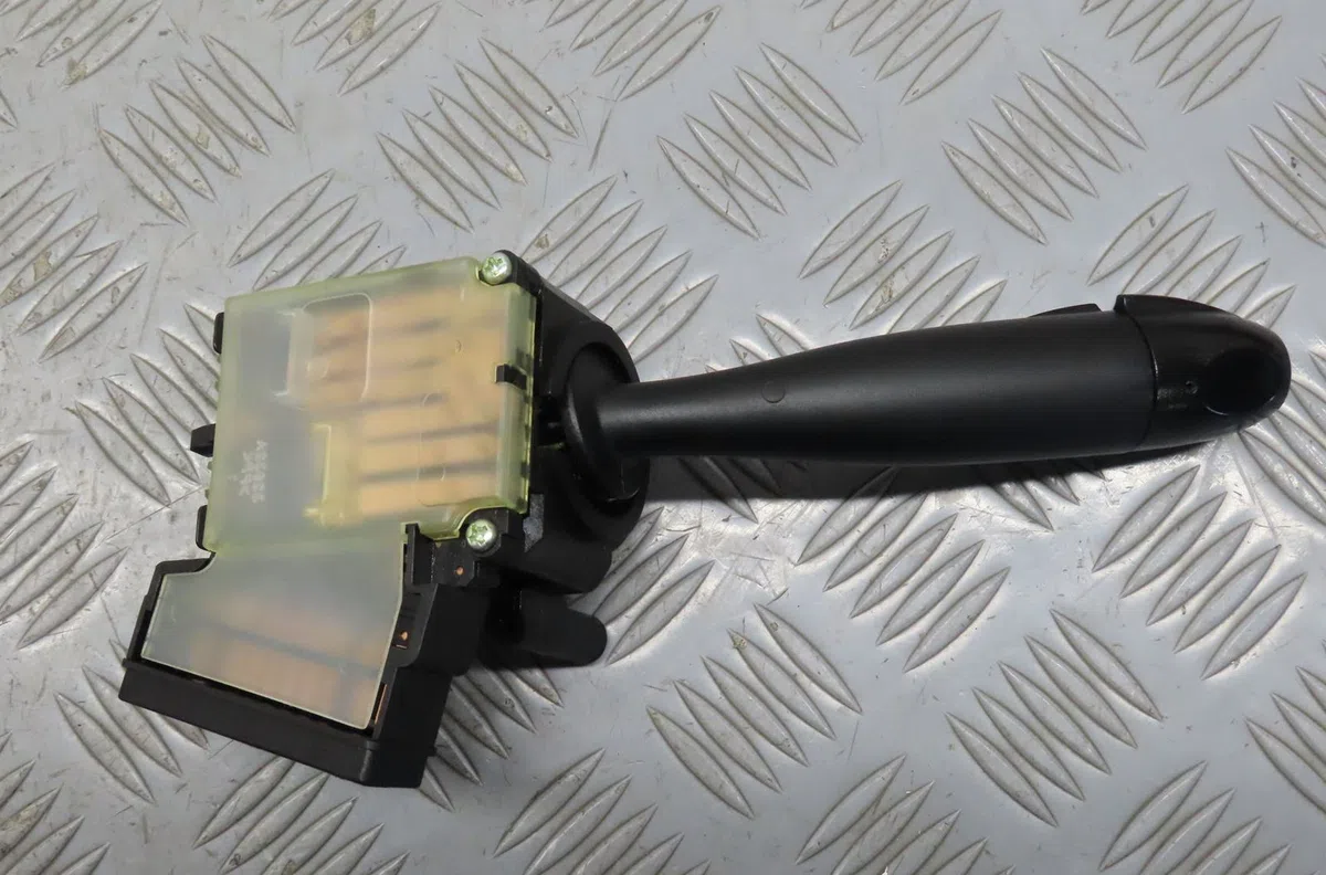 Commande eclairage Hyundai GETZ (TB) 1.1 (2002-2005) 5 portes occasion