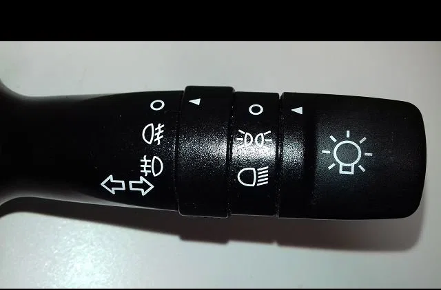 Commande eclairage Kia CEE'D 3-5 portes (ED) 1.6 crdi 115 (2006-2012) occasion
