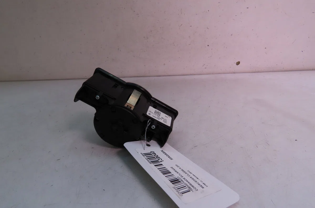 Commande eclairage Mercedes-benz CLASSE A (W176) A 200 cdi (176.001) (2012-2014) occasion