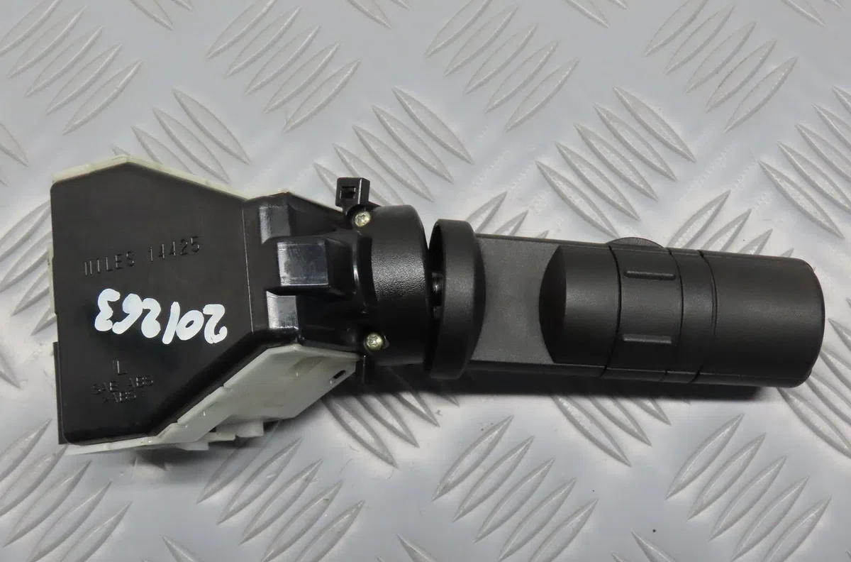 Commande eclairage Nissan QASHQAI - QASHQAI 2 I (J10, NJ10, JJ10E) 2.0 (2007-2013) occasion
